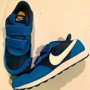 Nike Boys 3Y velcro blue